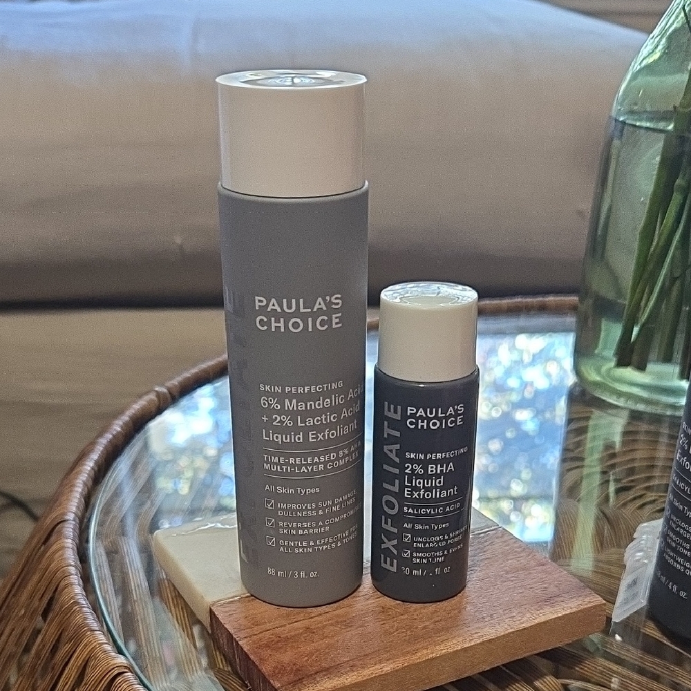 Paula's Choice Skin
Perfecting 6% Mandelic
Acid 2% Lactic Acid Liquid
Exfoliant